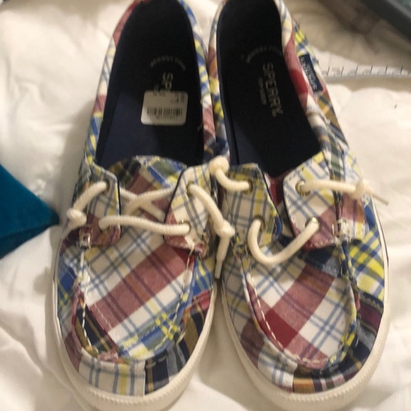 Plaid Sperry top sliders
